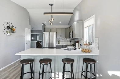 Executive Main Floor Home for Rent-Rosewood3  1 bed | 2 Bath