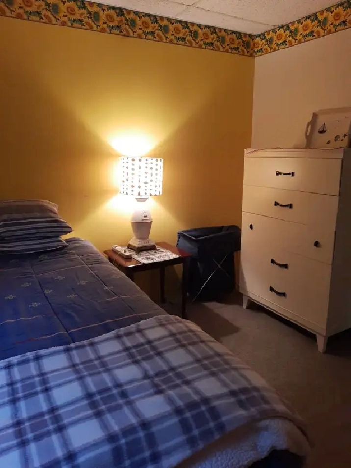 1 Bed 1 Bath for 1 Male. quiet, clean private downstairs $800