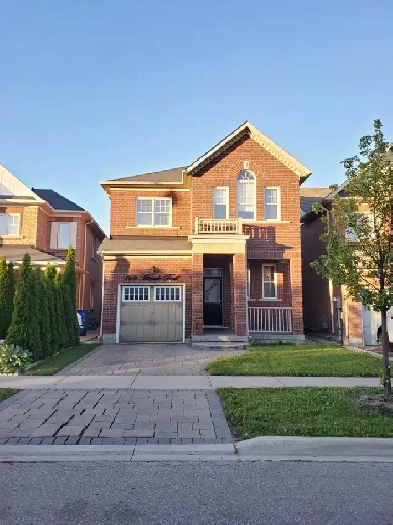 Brampton 4 Bedroom House for Rent in Mount Pleasant North
