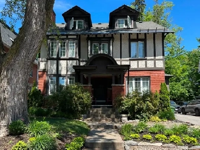 Glebe  1-Bedroom Apartment– Available August 1