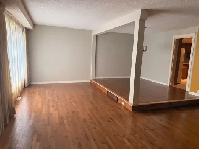 INVESTOR & RENOVATOR ALERT ️ Huge 2,152 SqFt End-Unit Townhome