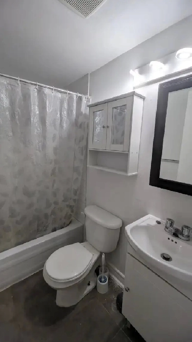 Beautiful 51/2 in Longueuil available now
