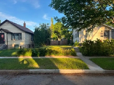 Lot For Sale 25' x 127.46' Caswell
