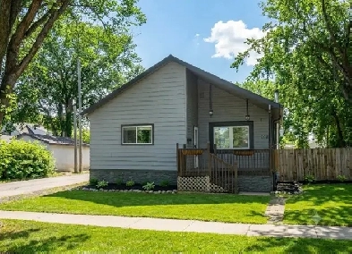 Well-Maintained 4bdrm BNG w/ fully insulated & heated dbl det ga