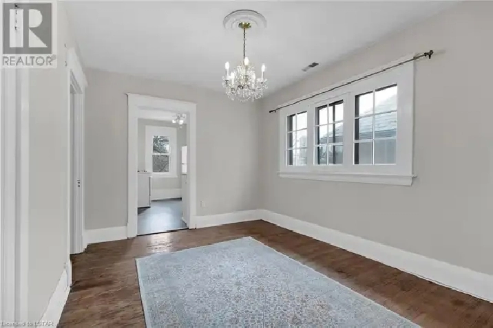 Spacious 2 bedroom   Den in Old East Village