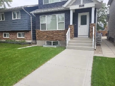 3 Beds & 2.5 Baths Main Floor of House in North Park Area