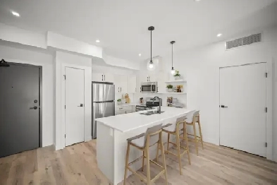 LUXURY 3 Bedroom Apartment! With Fitness Centre!