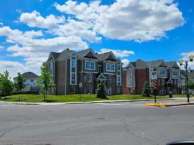 Très beau 4 1/2 à louer dans un bloc moderne à Terrebonne