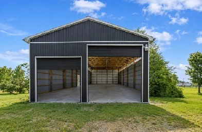 9-Acre Storage, Land & Horse Facility Rental – Niagara Falls