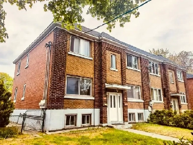 Saint Laurent duplex 5 1/2 room - best location