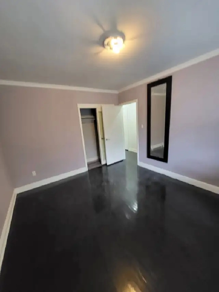Room For Rent - Etobicoke, ON, M9R 3G2