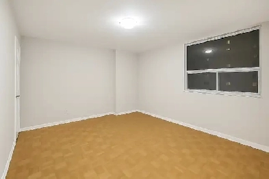 Downtown Private Room - 5 mins to Subway & Grocery Shops!