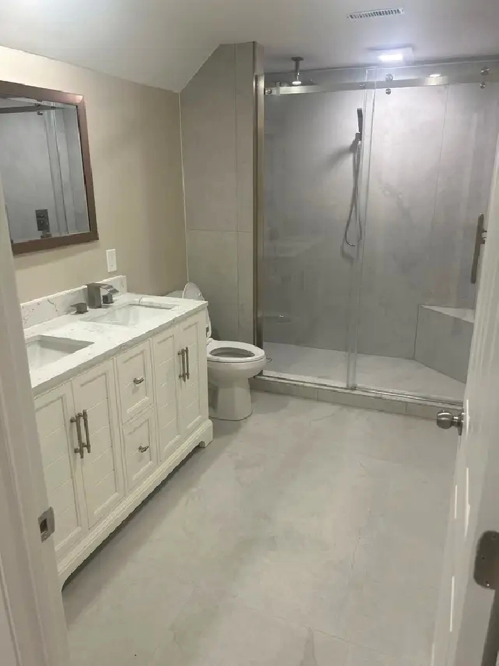 2 Bedroom North End Newly Renovated Near Lake!