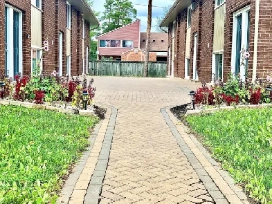 STUDENTS-AMNA LINDSAY STUDENT RESIDENCE, ONLY 5 MIN FROM CAMPUS!