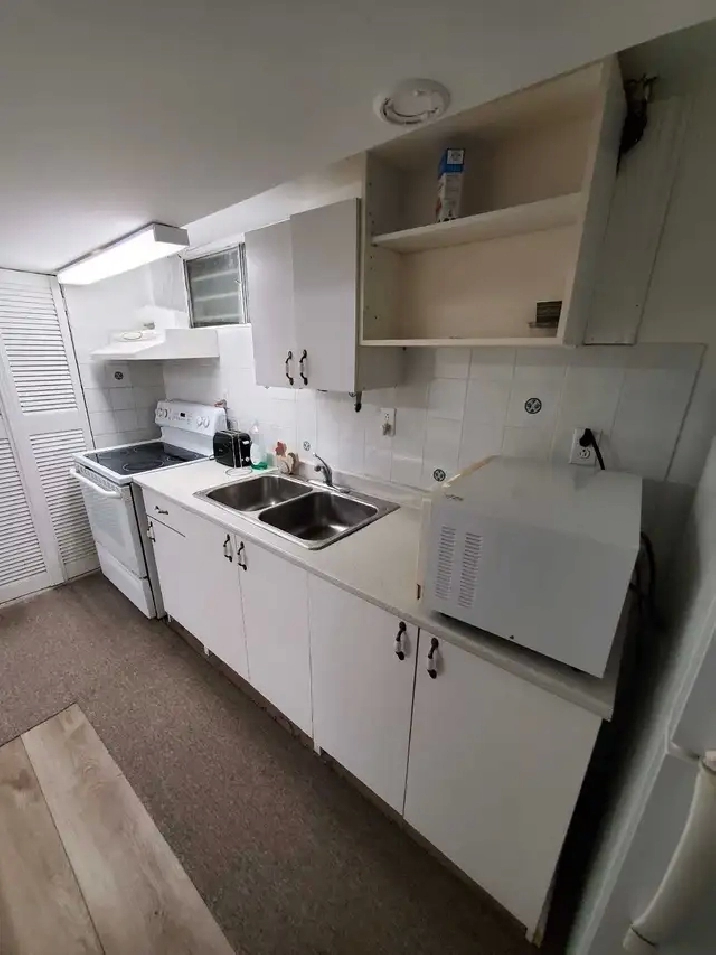 One Bedroom Basement Apartment For Rent