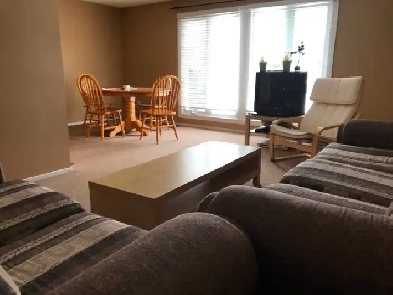 1 ROOM FOR RENT 5min FROM BROCK UNIVERSITY, DIRECT BUS IN FRONT