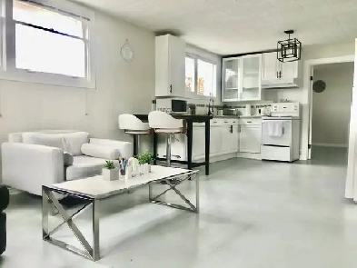 3 Bedroom Suite - Banff Trail NW, near UofC