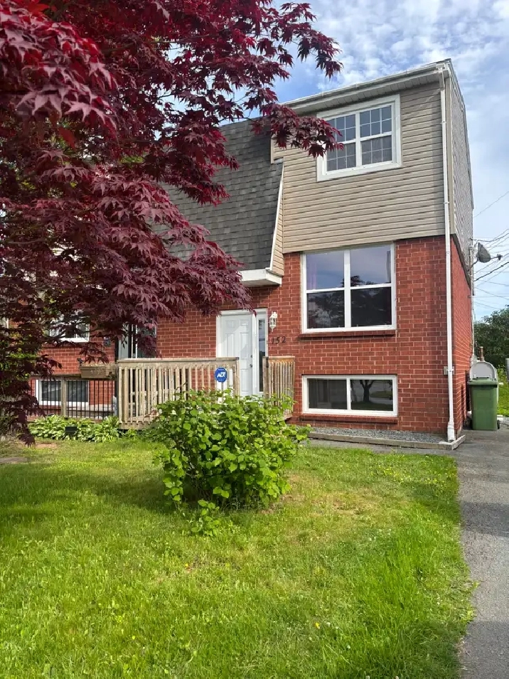 WELCOME TO 152 HAMPTON GREEN - THREE BEDROOM HOME AVAILABLE