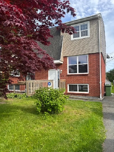 WELCOME TO 152 HAMPTON GREEN - THREE BEDROOM HOME AVAILABLE