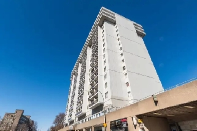 Appartement 3 1/2 - ACCÈS direct METRO SHERBROOKE - TOUT INCLUS