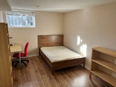 1 AUG - Furnished Room for Female Student - Bank/Walkley