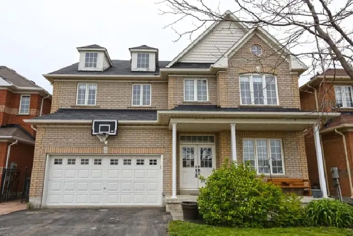 Excellent four bedroom house ,21 Perkins dr Brampton at 3100 dol