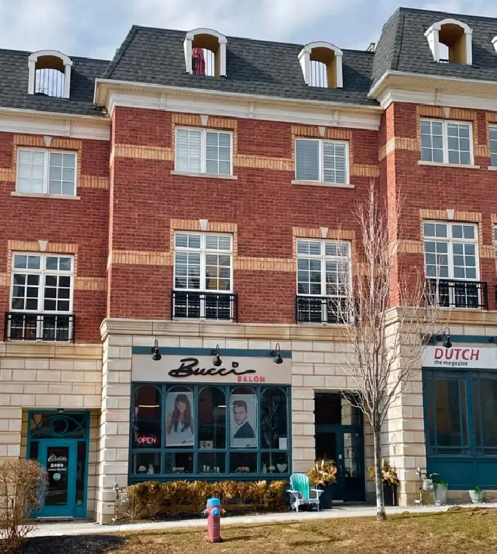 YOUR OWN PRIVATE PROFESSIONAL SPACE IN VIBRANT BRONTE VILLAGE