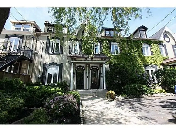 2 bedroom spacious Duplex Apartment for rent - Durand