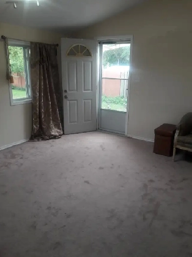 Sharing room for rent with 1 other person (main floor)