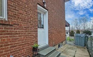 1 Bed, 1 Bath - Beautiful and Bright -