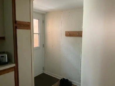chambre à louer Pierrefonds  - homme seulement  514-624-3167