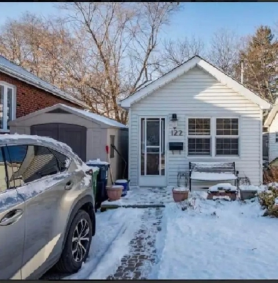 (July 1)Basement room for rent in Sborough(Birchmount/Kingston)
