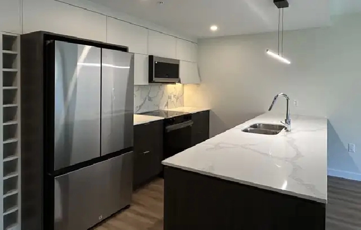 2 Bdrms/Den/2 bthrms. Heat Included. Shiraz 50  Community