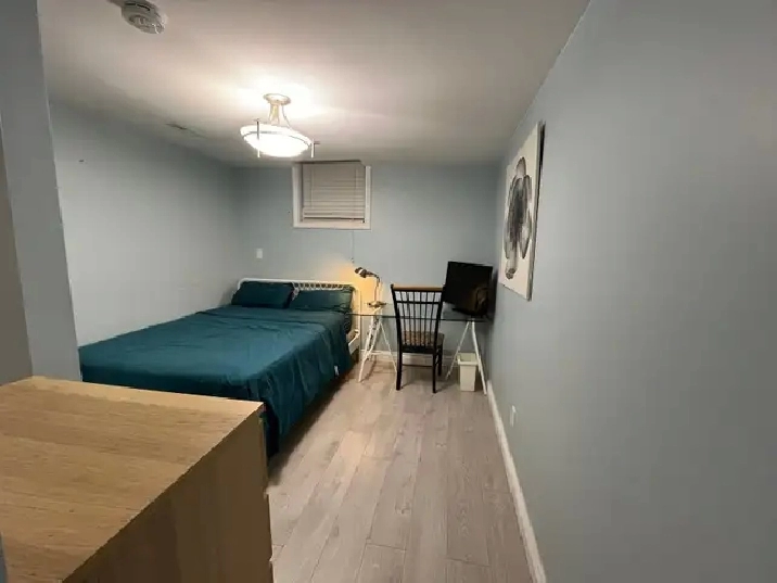 Furnished room for rent w. utilities and Internet, Richmond Hill