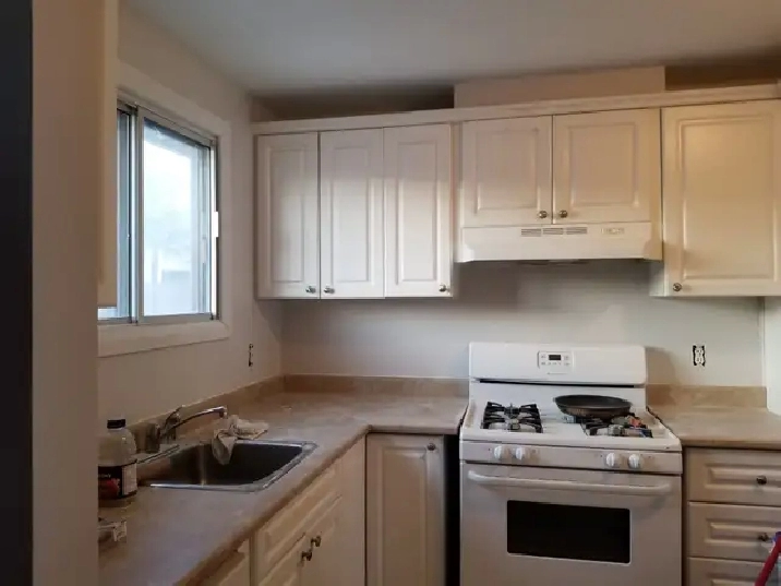 See it today! 3 bd 2bath East End Condo Townhouse