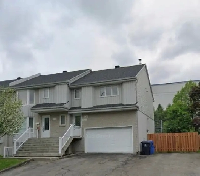 Magnifique 4½ | style maison | Laval | Cour Privée | Garage