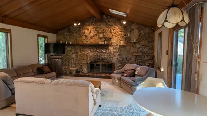 Furnished 4-bedroom home in Greystone Heights