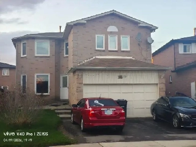 3 Rooms Available for rent in 4 Beds 2.5 Baths -House