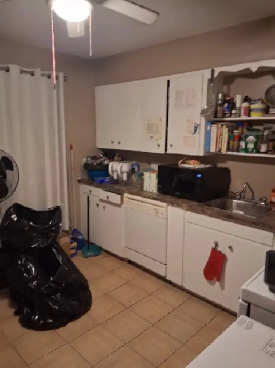 2-bedroom shared bathroom, kitchen, bathroom