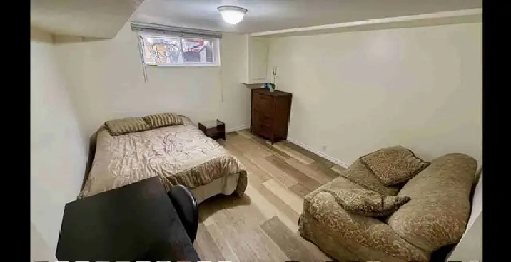 large and bright room for a male $890  with utilities incl