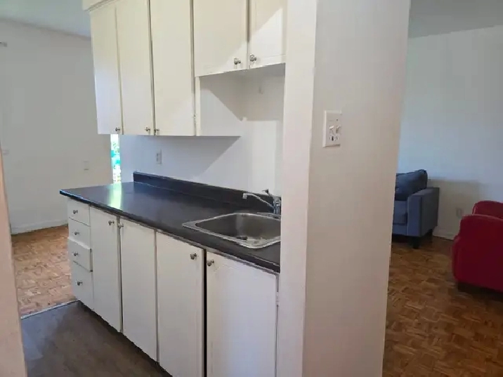 4 1/2  disponible à Boulevard Perron, Laval, Québec