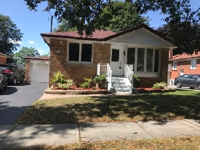 2 Bedroom Basement for Rent in Scarborough from August 1st