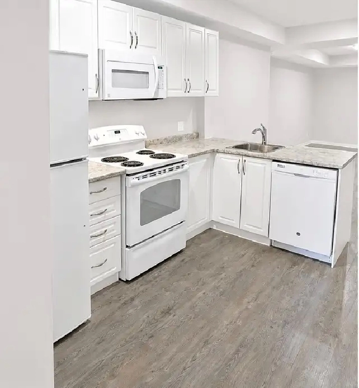 Bright 2-Bedroom Suite in Kingston's West End – Available July 1