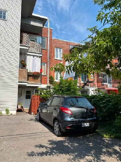 Espace stationnement Rosemont