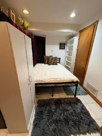 Room for rent - Female only
