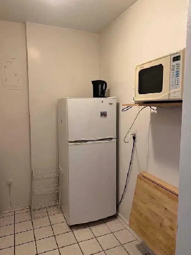 Studio furnished-900$
