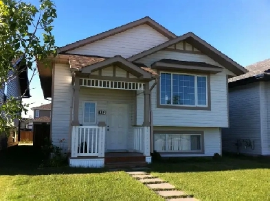 4 beds 2 baths single house in lancaster for rent immediately