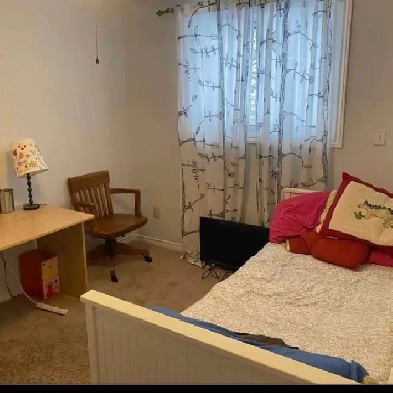 Burlington Cozy Room