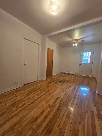 4 ½ de l'Église Verdun - 1 grand chambre   balcon  et 1 chambre