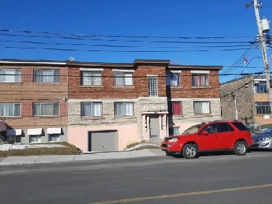 Newly renovated 4 1/2 apt for rent LaSalle Montreal